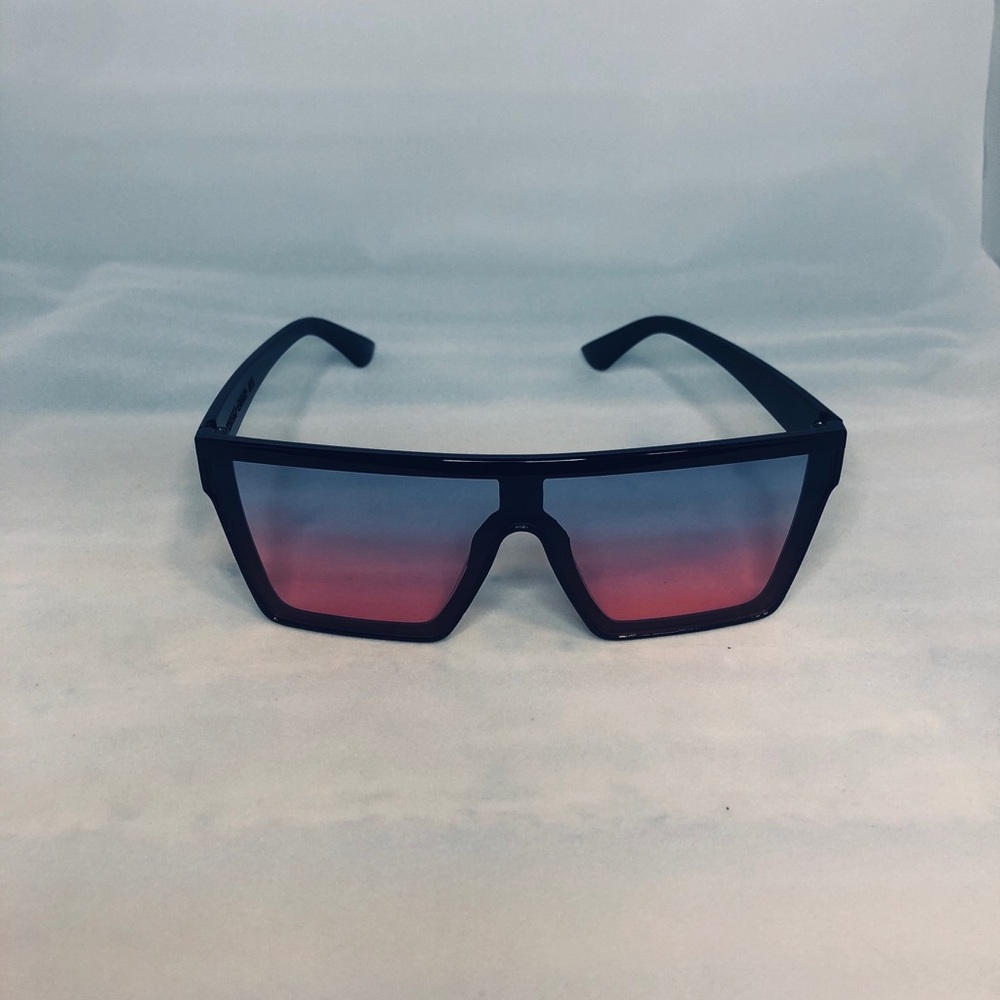 Sunglasses vibin
